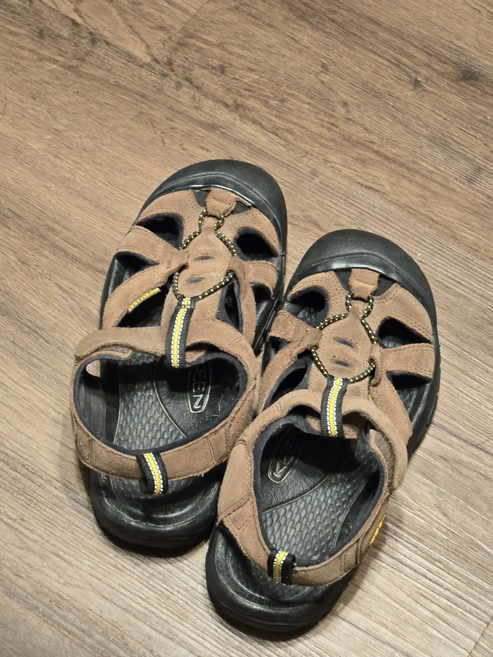 Keen Brown and Black Closed-Toe Outdoor Sandals Size 9